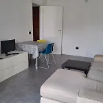Mini Vicino Al *